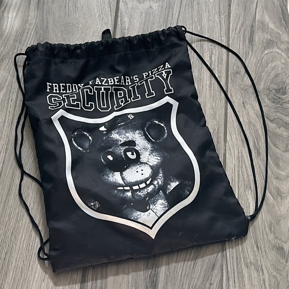 5 Nights at Freddy’s Freddy Fazbears Pizza Security Lightweight Soccer Backpack - Picture 2 of 3